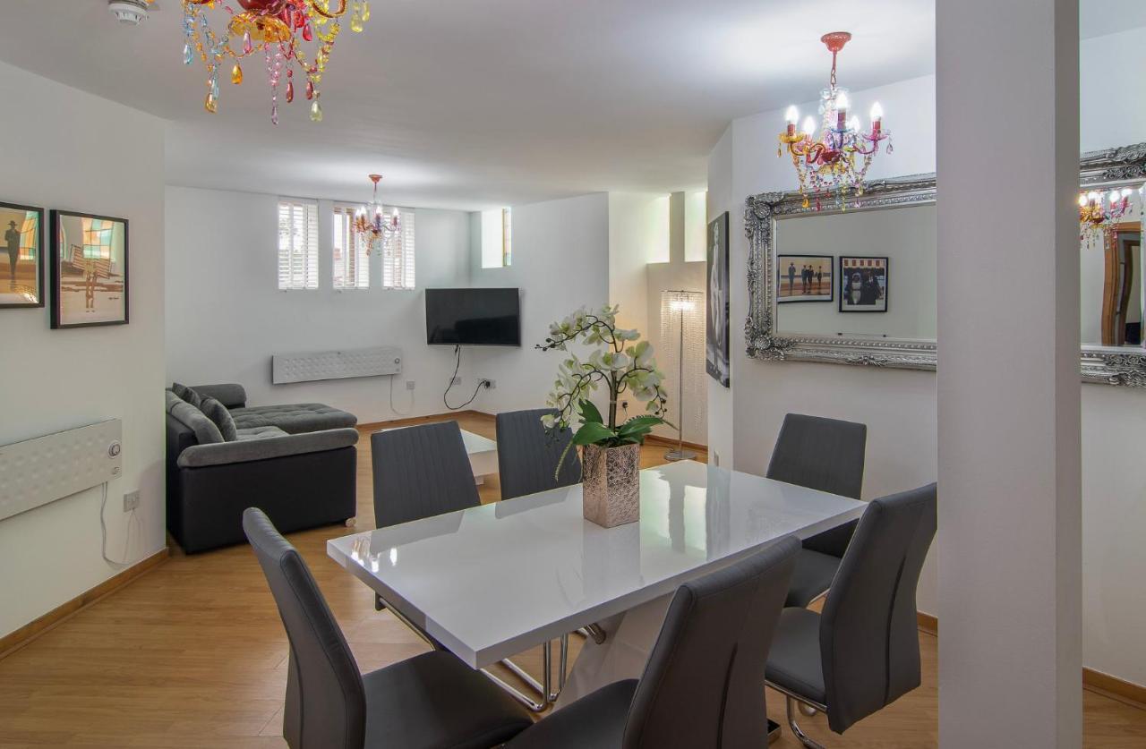 Apartment Chic Church Conversion Close To Tower - O La La!