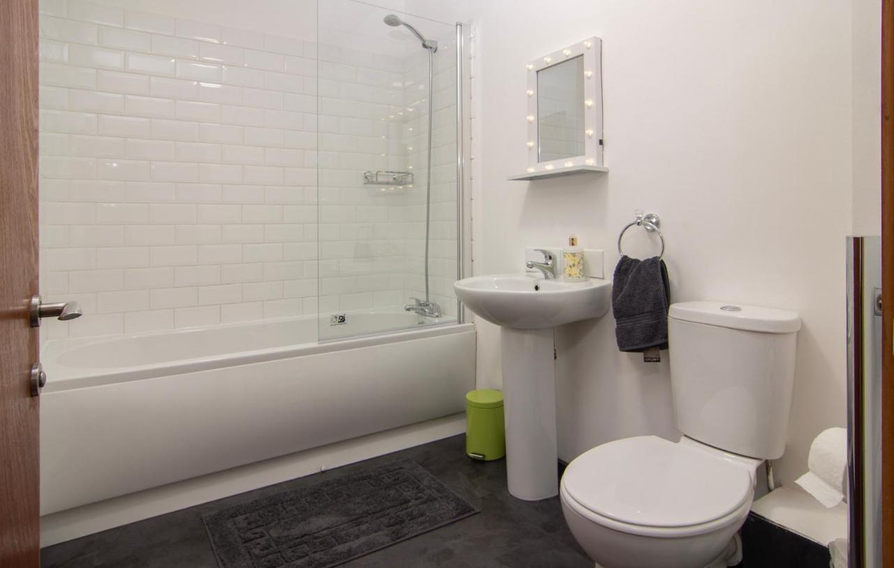 Apartment Chic Church Conversion Close To Tower - O La La! Blackpool