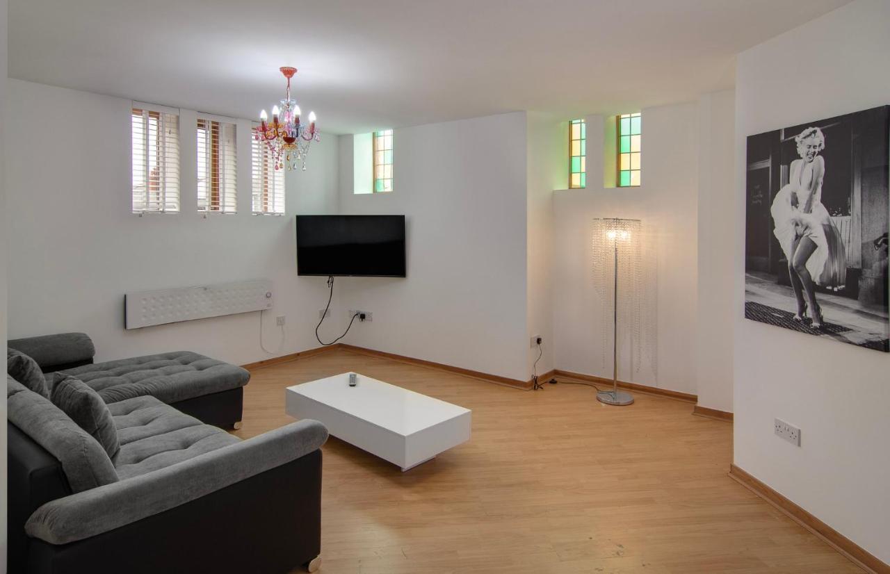 Apartment Chic Church Conversion Close To Tower - O La La! *