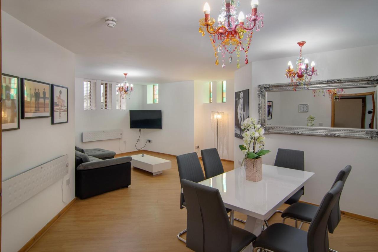 Chic Church Conversion Close To Tower - O La La!